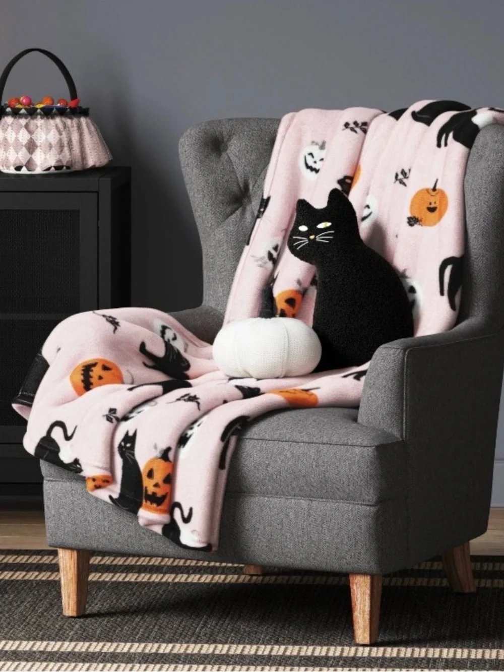 Hyde and EEK! Black cat and pumpkin throw in pink. NWT